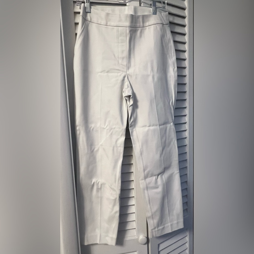 SPANX White Cropped Pants-Size Medium- Worn Once